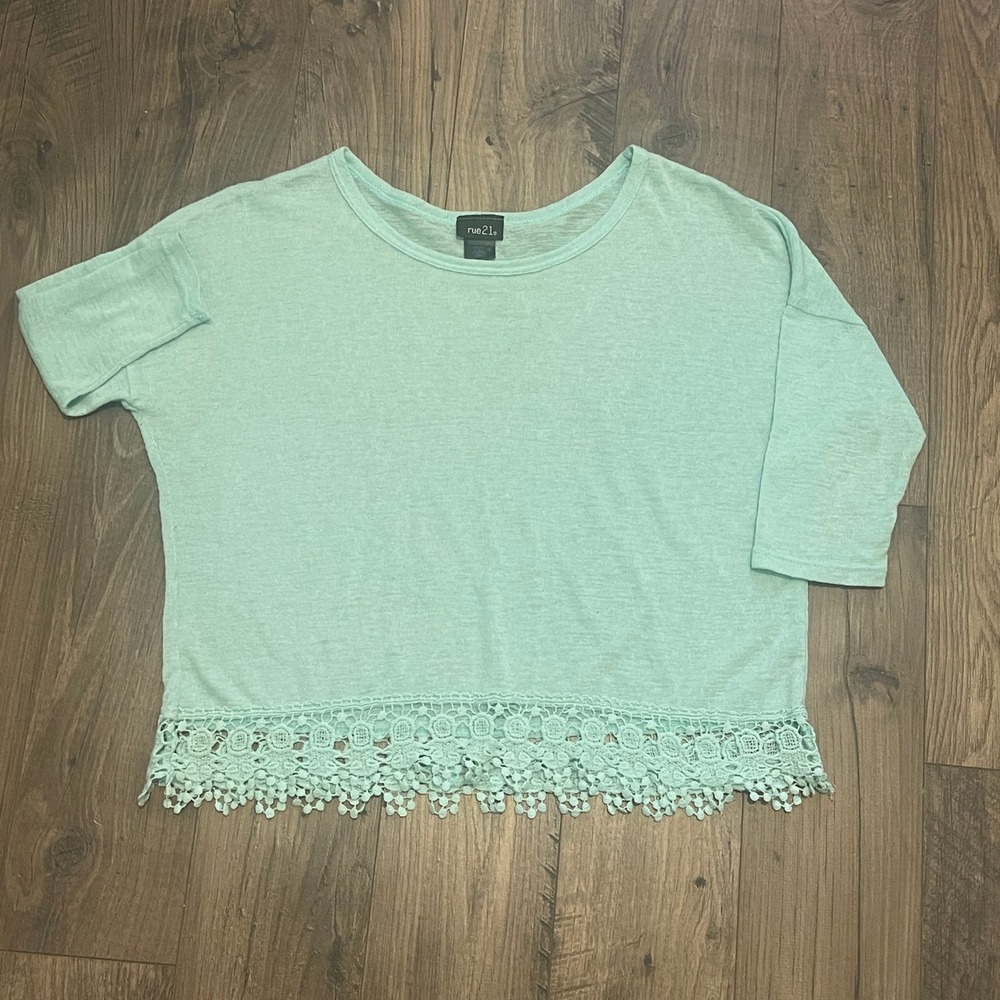 rue21 Womens Medium Mint Green Crochet Lace Hem Dolman 3/4 Sleeve Knit Top USA